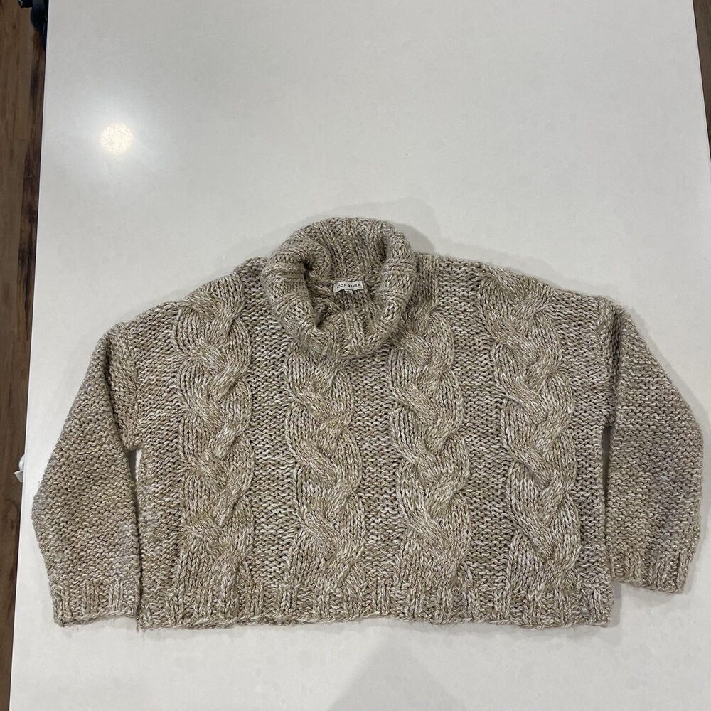 Moon River Oversized Woman’s Weatheral Knit Sweater Oatmeal W/Gold Accents